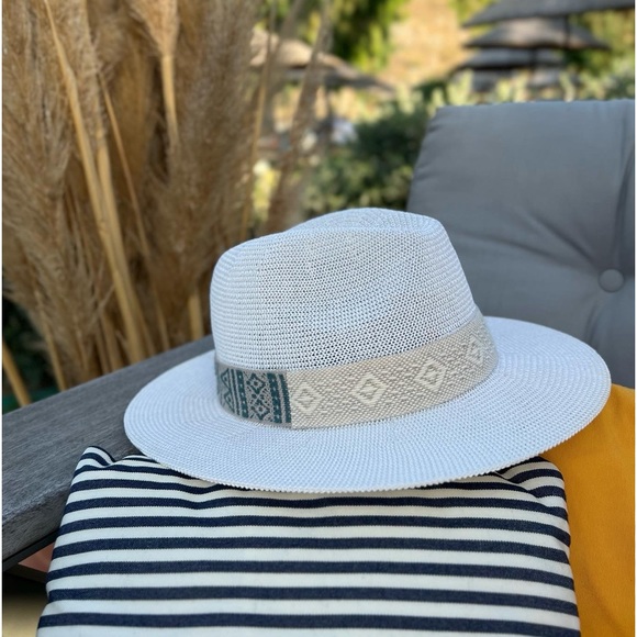 Straw hat - Picture 3 of 7